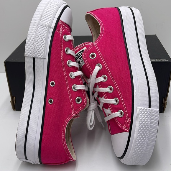 Converse WMNS CTAS LIFT OX
CERISE PINK/WHITE/BLACK A11539F Platforms Sneakers - Picture 11 of 16